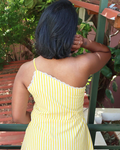 Yellow stripes Aline