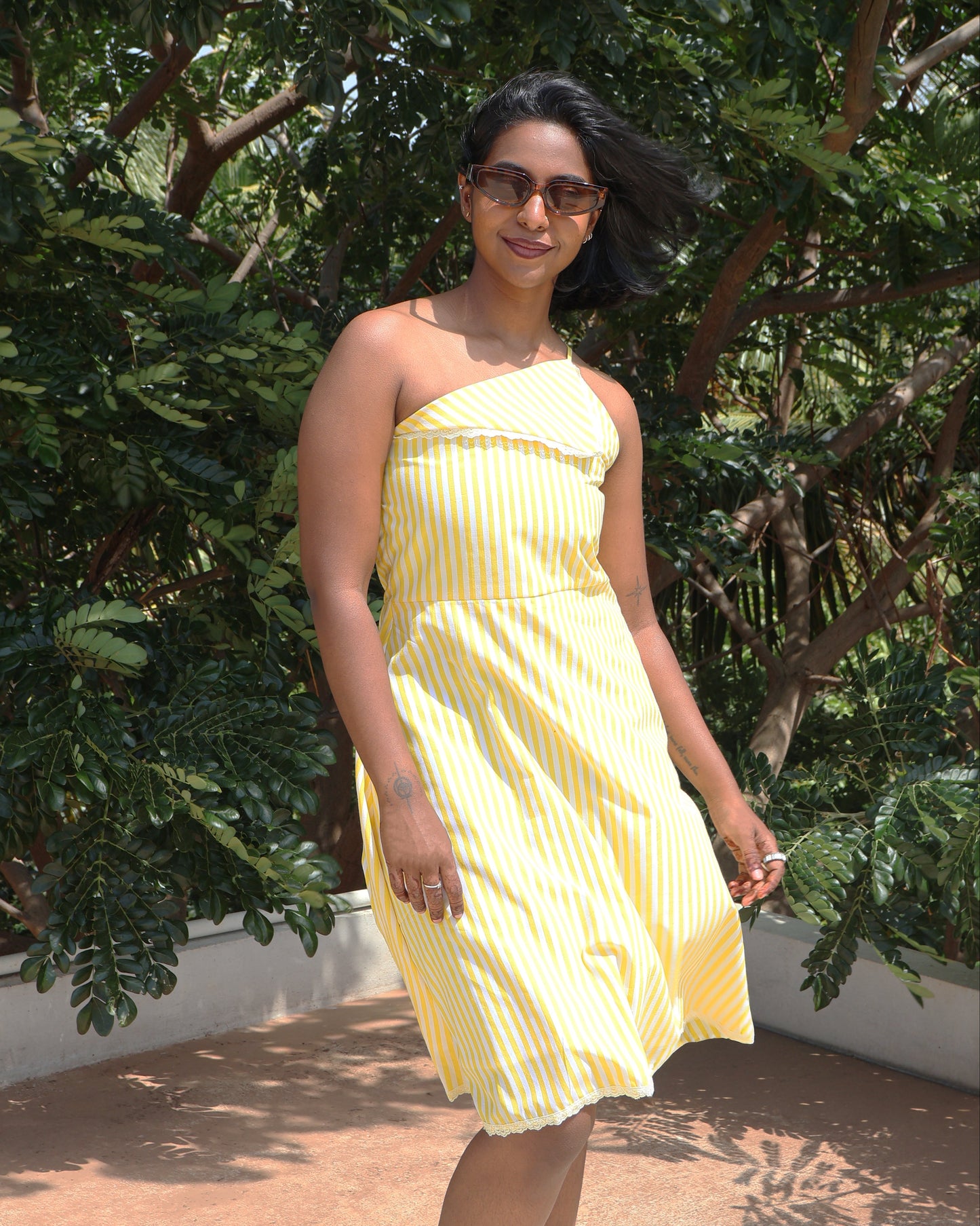 Yellow stripes Aline
